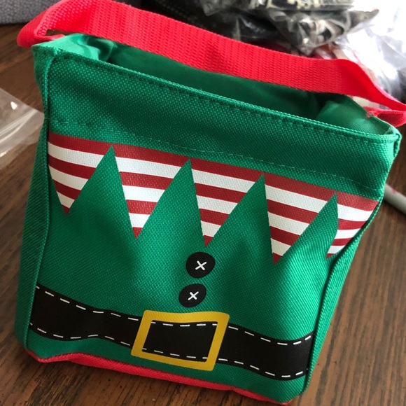 Thirty One Cool Zip Snacker in Elf Suit NWT